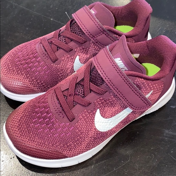 purple nike kids shoes